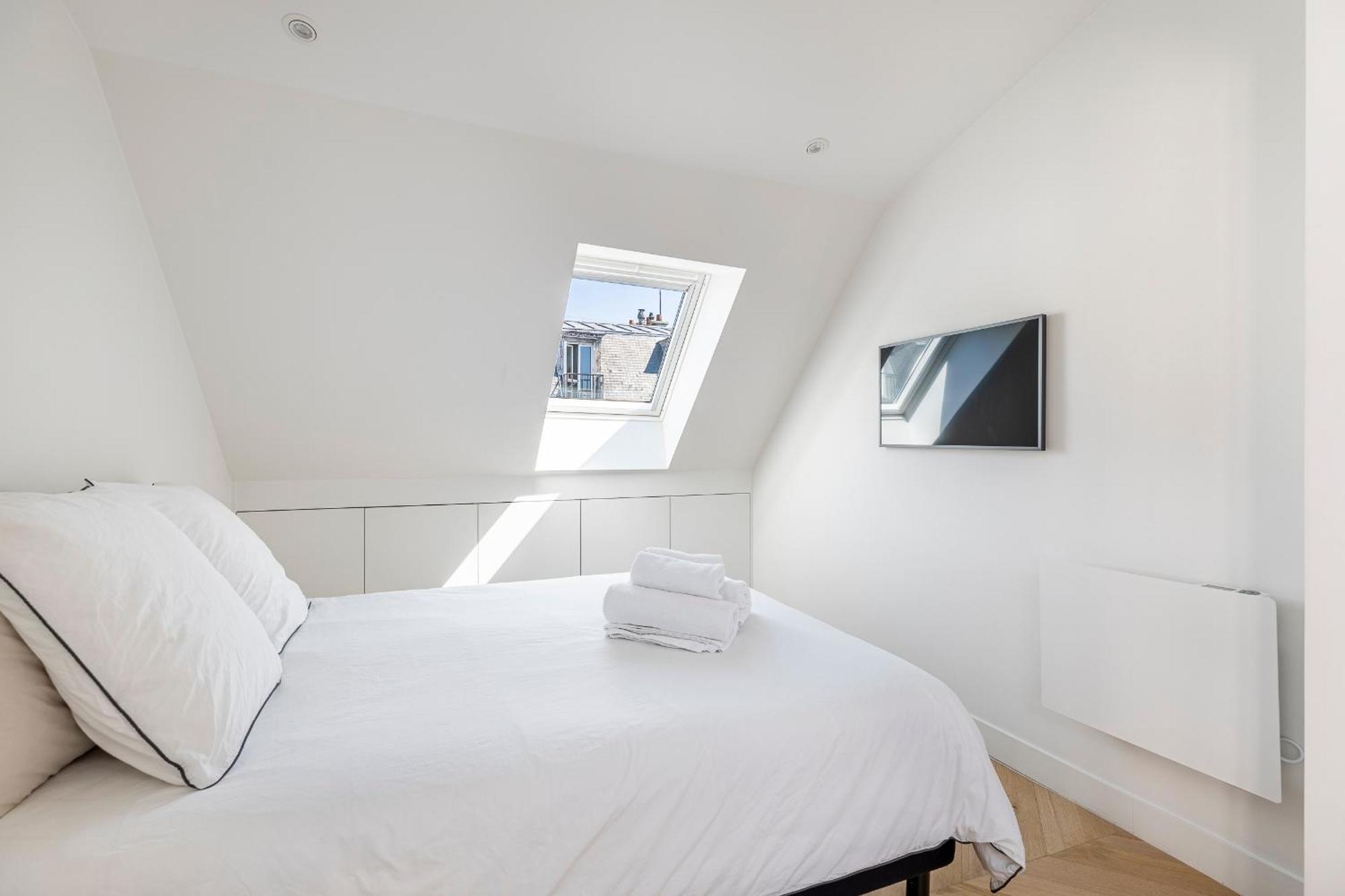 Luxury Flat With Ac 