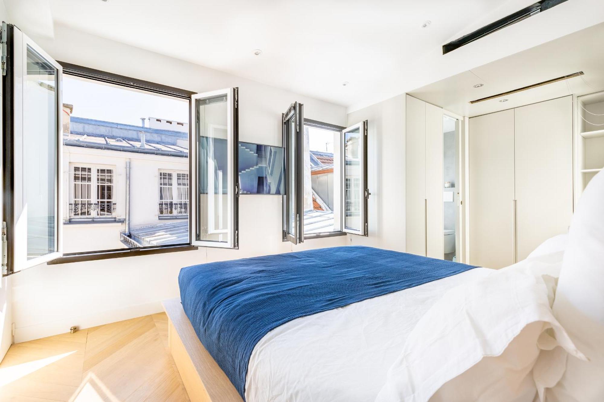Luxury Flat With Ac 