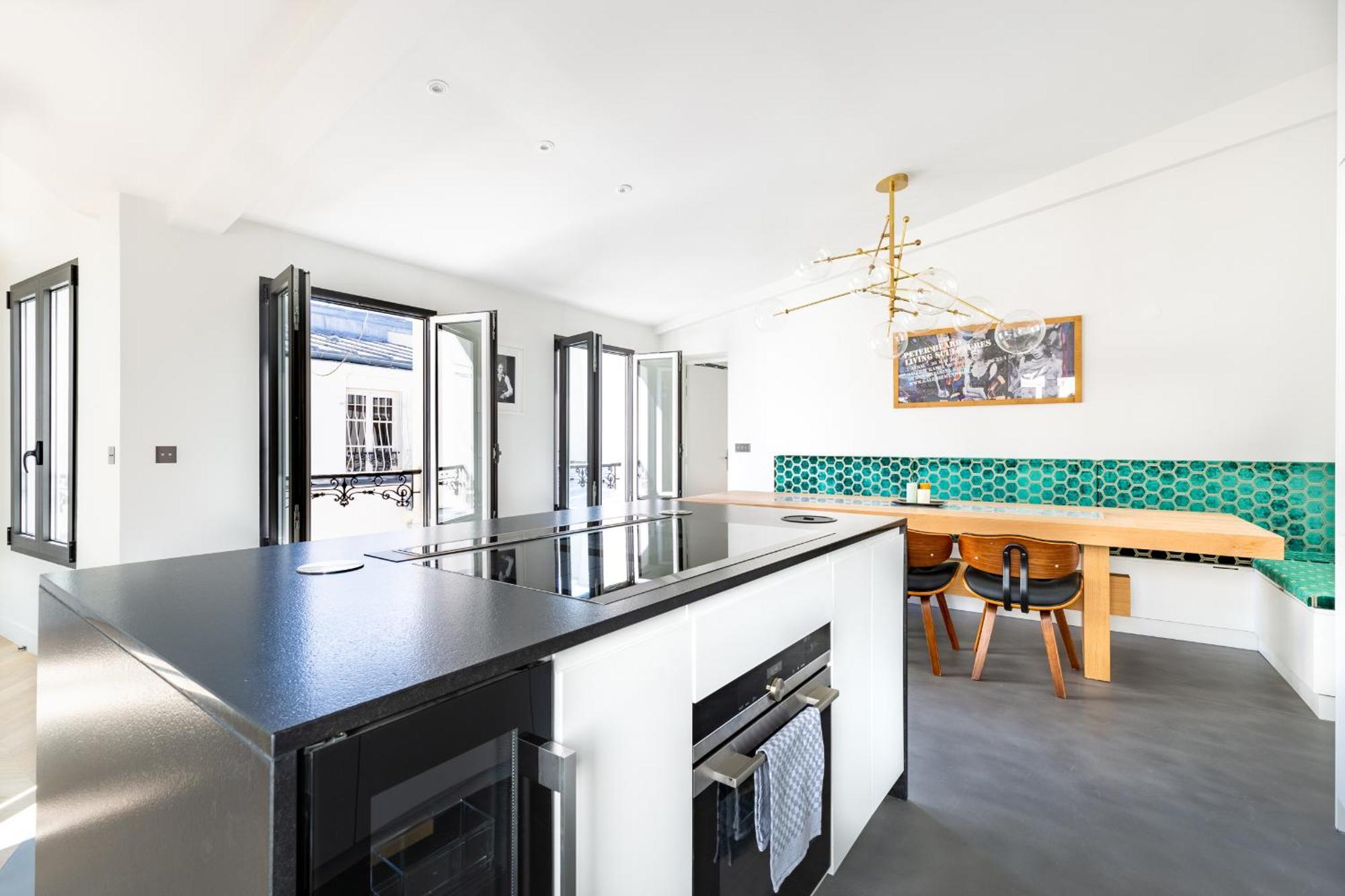 Luxury Flat With Ac 